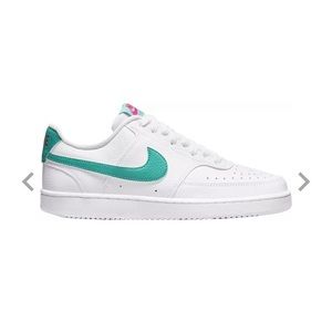 Nike court vision lo NWT